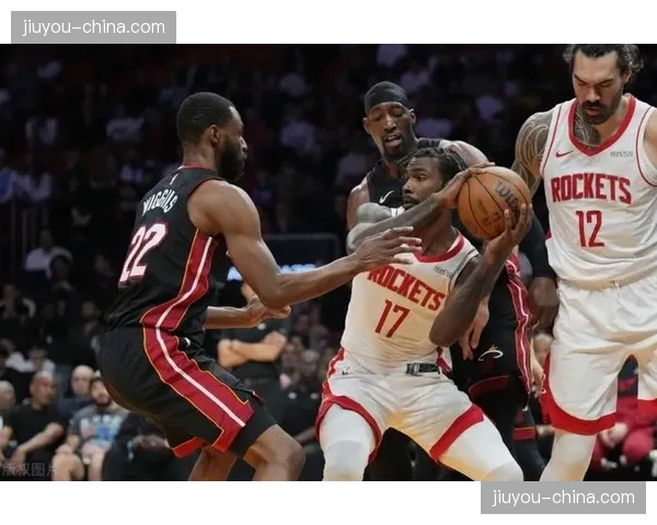 末节决战：热火连续完成三次抢断，打出10-0反击波